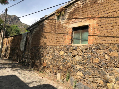 Casa En Venta En Santiago Tepetlapa, Tepoztlán, Morelos