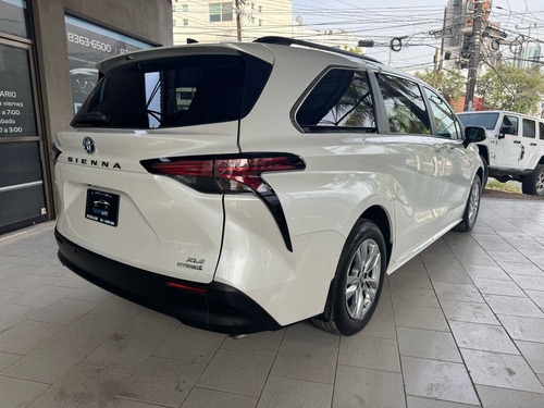 Toyota Sienna 2.5 Xle Piel Hibrido At
