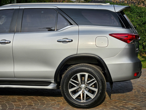 Toyota Sw4 Srx 4x4 At 7 Asientos