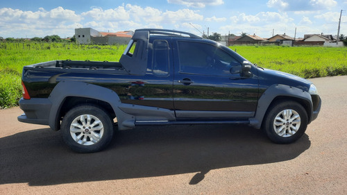 Fiat Strada 1.8 16v Adventure Ce Flex 2p