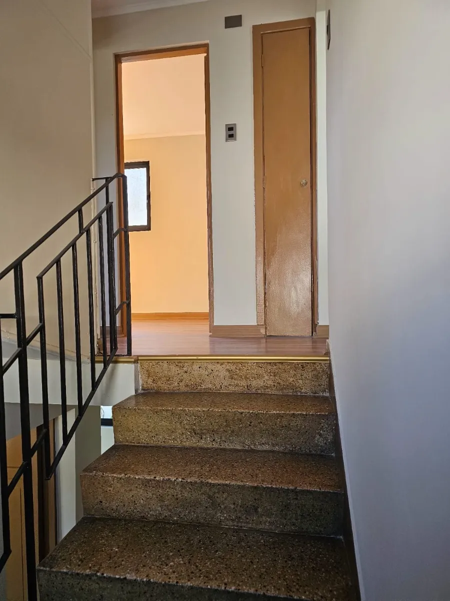Imagen 2 de 15 de Amplia Casa En Arriendo Comercial 6 Estac. En Chillan