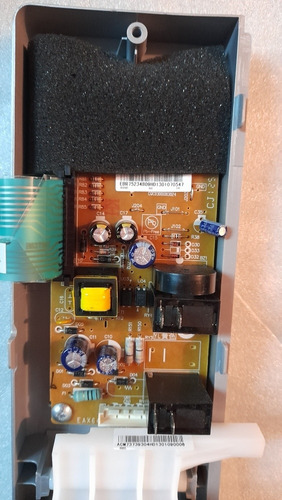 Imagen 3 de 4 de Panel, Membrana Y Tarjeta De Microondas LG.