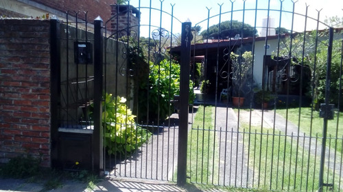 Se Vende En San Bernardo Centro Chalet Tres Ambientes Dos Dormitorios F: 9337