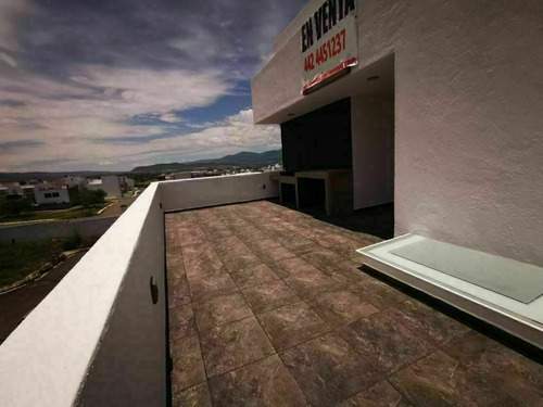 Hermosa Casa En Juriquilla San Isidro, 3 Niveles, Roof Garde