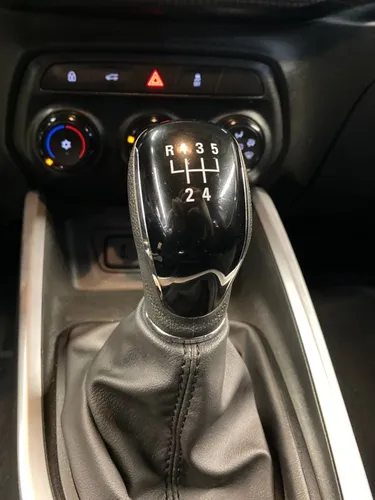 Chevrolet Onix 1.0 Lt Sedan Mt