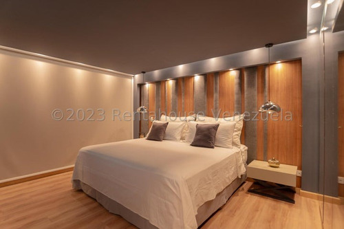 Carla Gonzalez Apartamento En Venta En La Urbanizacion El Rosal Mls #24-5494 Sc
