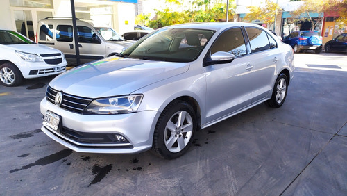 Volkswagen Vento 2.5 Luxury 170cv