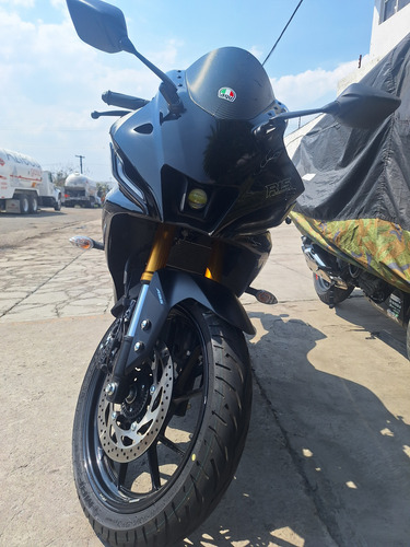 Yamaha R 15 V4