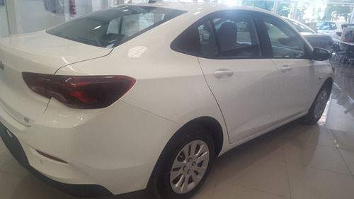 Imagen 21 de 25 de Chevroet Onix Plus Lt Tech 1.2 90 Cv Fs