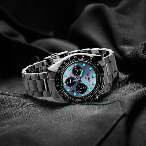 Reloj Seiko Hombre Chrono Prospex Speedtimer Energia Solar Malla Plateado Bisel Negro Fondo Azul Claro