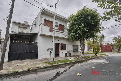 Venta Casa 4 Ambientes En Avellaneda