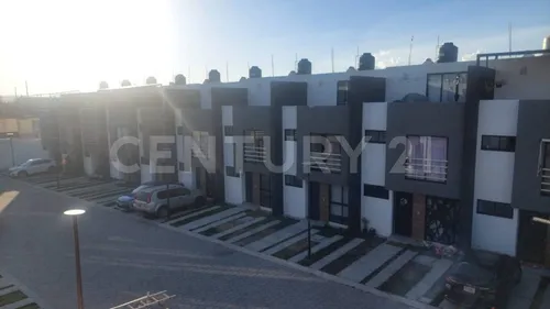 Venta De Casa, Recámara En Pb+2 Recámaras De Excelente Tamaño, Av 11 Sur, Puebla