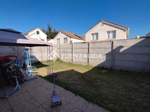 En Venta Nos Casa Aislada En Cond. 3d 3b Piscina En Gc