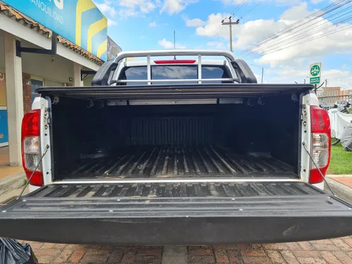 Nissan NP300 Frontier 2.5cc MT AA 4X2