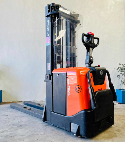 Apilador Bt Toyota Spe160, Bateria Nueva Italiana