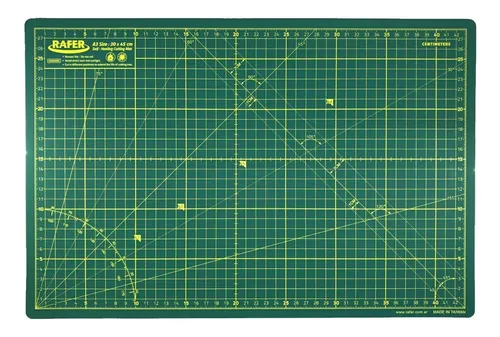 Tabla De Corte 45x30 Cm + Escuadras 30 Cm 45° Y 60° + Cutter