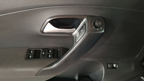 Volkswagen Vento 1.6 HIGHLINE STD.