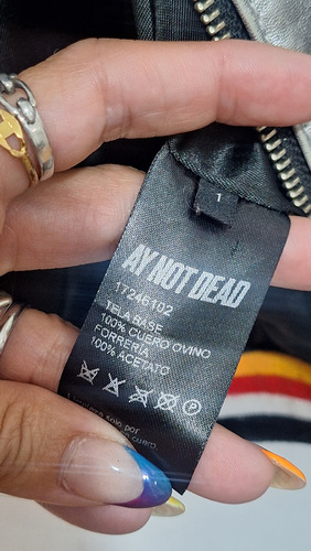 Campera De Cuero Ay Not Dead (Usado)