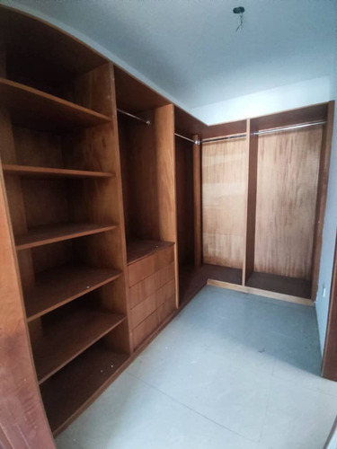 Town House Resd. Doral Park Mañongo, Naguanagua. L.m