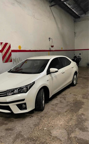 Imagen 9 de 16 de Toyota Corolla 2016 1.8 Xei Cvt 140cv