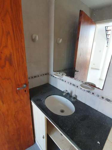 Imagen 25 de 28 de Casa De Tres Dormitorios, Dos Baños, Cochera, Amplio Terreno Y Pileta