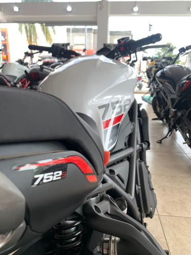 Imagen 10 de 15 de Benelli 752 S