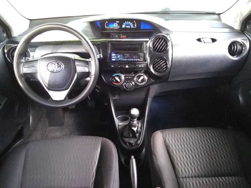 Toyota Etios Sedan X 1.5 Flex 2017 Prata Completo Oferta!!