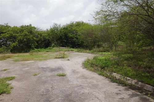 Terreno 60500 M2 Urb Industrial El Marqués