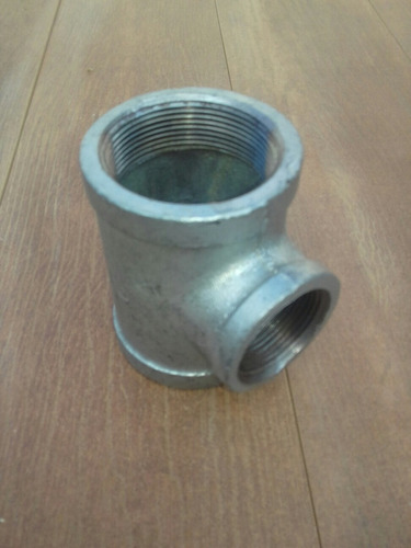 Tee De 2 X 1 1/4 Hierro Galvanizado Pulido 