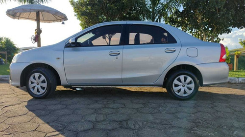 Imagem 7 de 11 de Toyota Etios 2018 1.5 16v Xs Aut. 5p