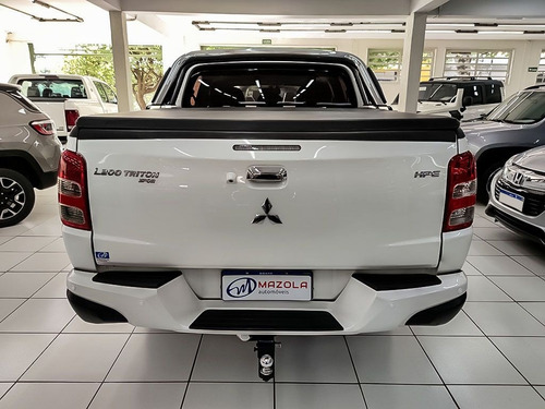Imagem 16 de 17 de Mitsubishi L200 Triton 2.4 16v Turbo Sport Hpe Cd 4x4
