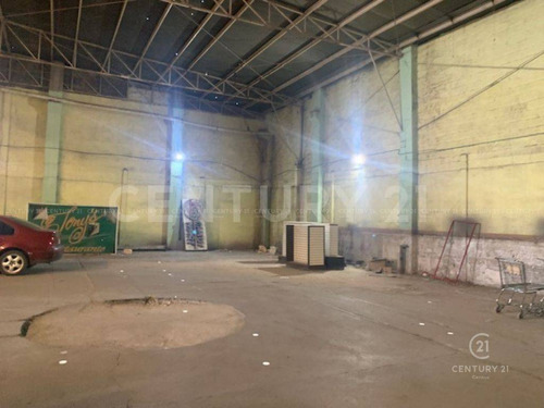 Bodega En Venta En Col. Marmol, Chihuahua, Chih.