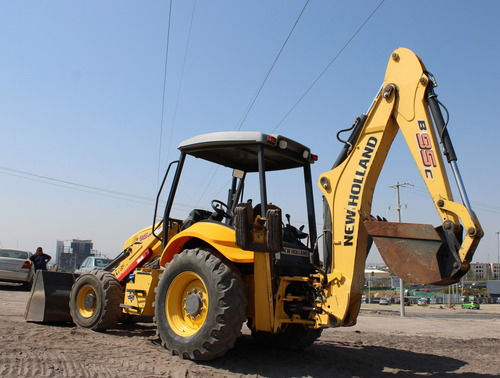 Retroexcavadora New Holland B95c 4x4 2015