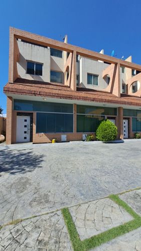 Cr Vende Hermoso Townhoues Res Antares Home Urb Mañongo