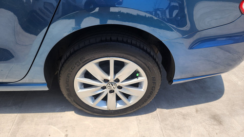 Volkswagen Vento 1.6 Confortline At