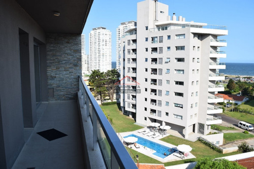 Apartamento En Brava, 3 Dormitorios *- Ref: 2857