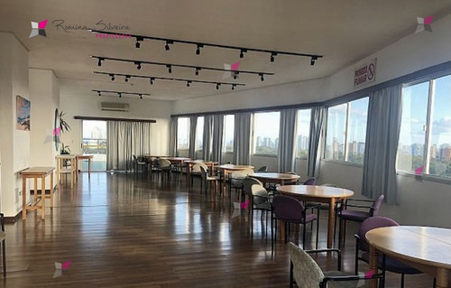 Apartamento De Un Dormitorio En Venta. Edificio Sobre Roosevelt Con Servicios- Ref: 9485