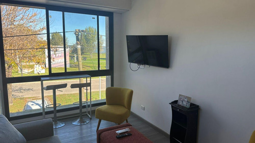 Venta De Casa Frente A La Laguna De Chascomus