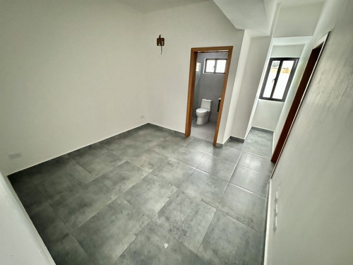 Apartamento Nuevo En Evaristo Morales