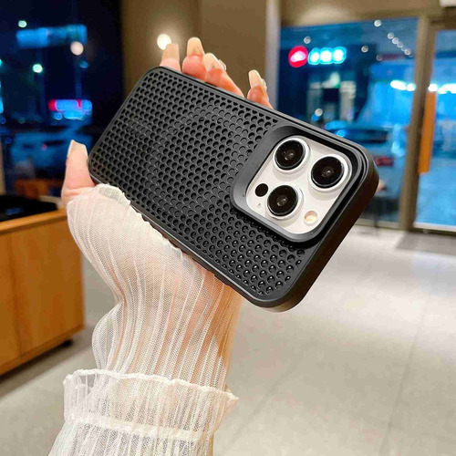Capa Preta Com Dissipação De Calor Para iPhone 15 Pro