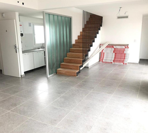 44 E/ 16 Y 17 - Duplex De 3 Dor