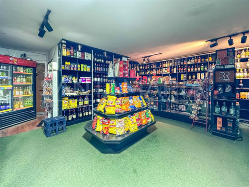Venta Local Comercial Av. Cataluña, Concepción