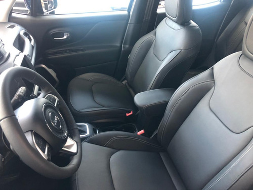 Imagen 14 de 15 de Jeep Renegade Longitude