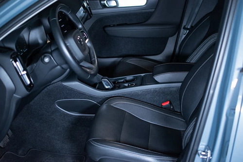 Volvo Xc40 Momentum 2021. Impecable. Trato Directo Y Seguro.