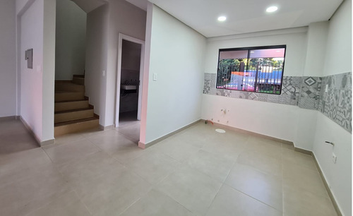 Imagen 12 de 15 de Dúplex En Mariano Roque Alonso Paraguay De 3 Dormitorios 1 Suite Con Parrilla Pisos De Porcelanato