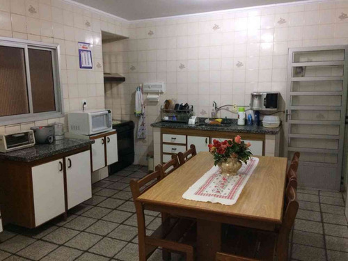 Imagem 3 de 9 de Casa- Cidade A.e.carvalho - 700