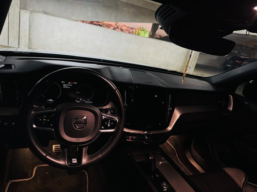 Volvo XC60 2.0 T8 R-design Drive-e 5p Hibrido