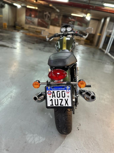 Triumph Thruxton 900