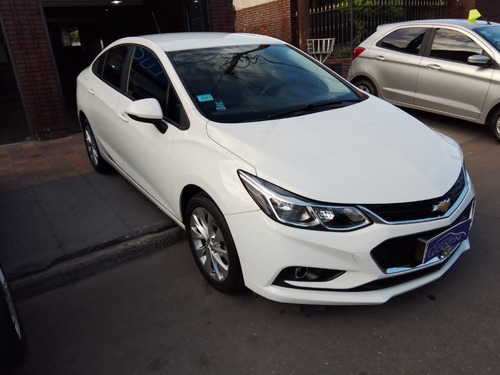 Chevrolet Cruze II 1.4 Sedan Lt