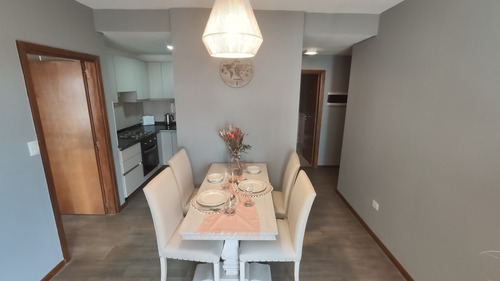 Imagen 14 de 27 de Hermoso Departamento De Categoria ,con Muy Lindas Vistas Al Rio Y A La Ciudad. Seguridad 24hs. Cochera Cub, Piscina, Gym, Laundry, Sum, Parrillas, Sauna, Jacuzzi, Cocheras Cortesía. Apto Profesional.